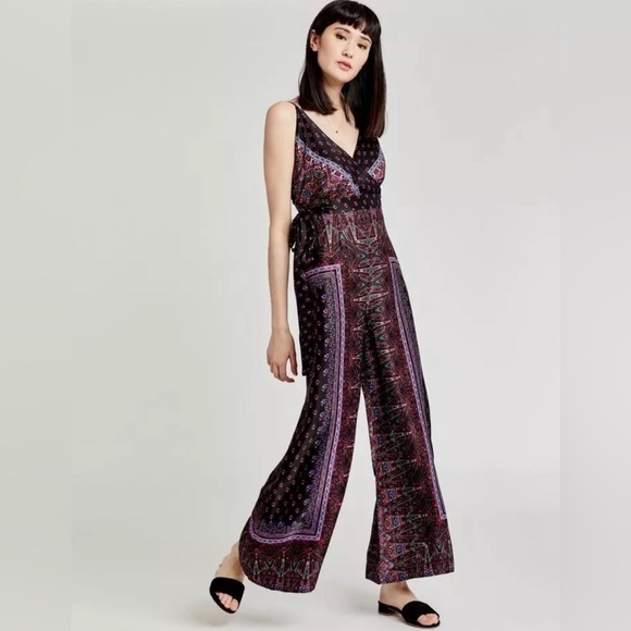 Free People Purple & Black Paisley Bandana Wide Leg Jumpsuit Size 2 - Picture 3 of 17